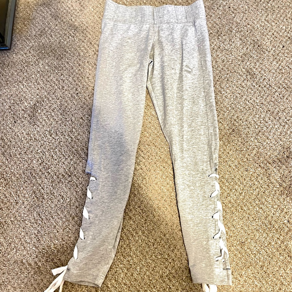 Puma lace Bottom leggings/tights